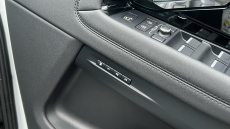 Land Rover Range Rover Evoque 1.5 P300e R-Dynamic SE 5dr Auto Hatchback